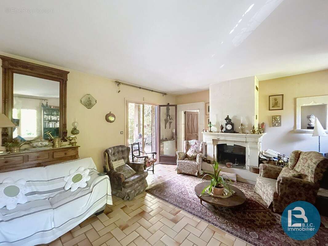 Maison à SAINTE-FOY-LES-LYON