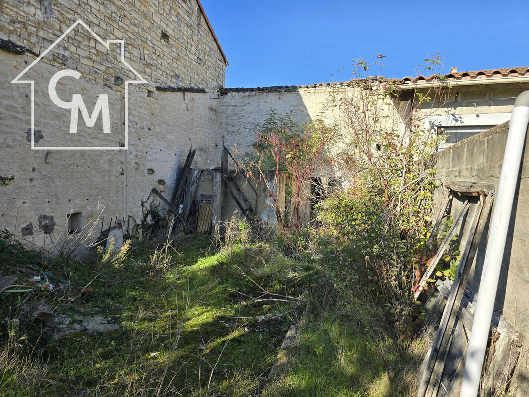 Maison à MANSLE