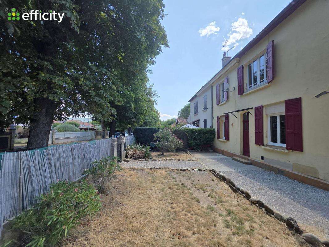 Maison 70 m² à Chateau-Arnoux-Saint-Auban  - photo 15