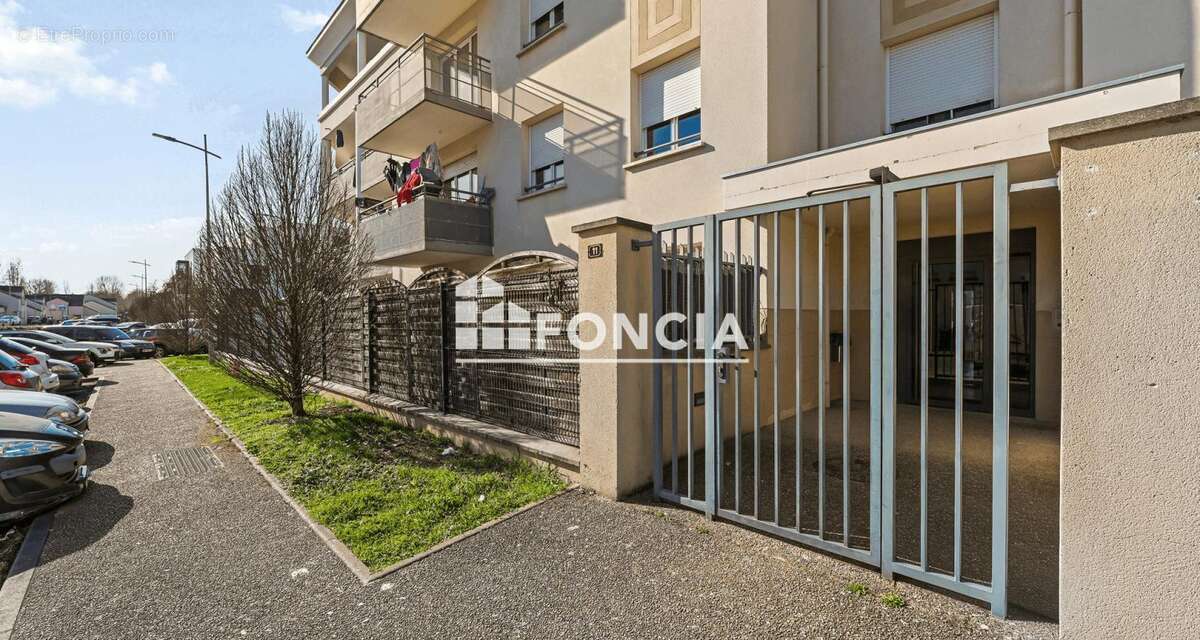 Appartement à VILLENEUVE-SAINT-GEORGES