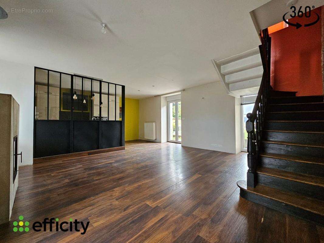 Maison à SAINT-DOMINEUC