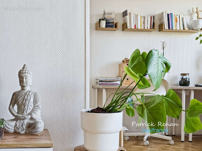 Appartement à LES CLAYES-SOUS-BOIS