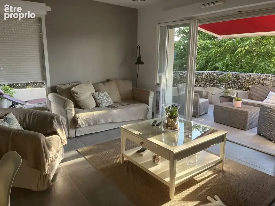 Appartement à MEZE