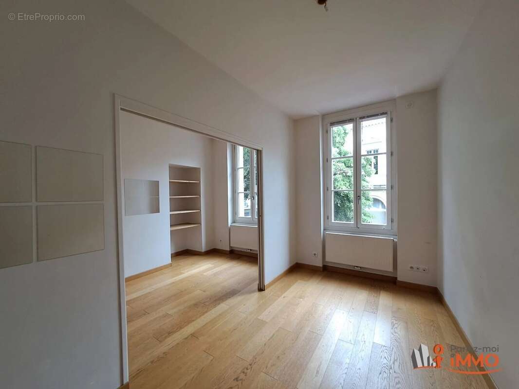 Appartement à SAINT-ETIENNE