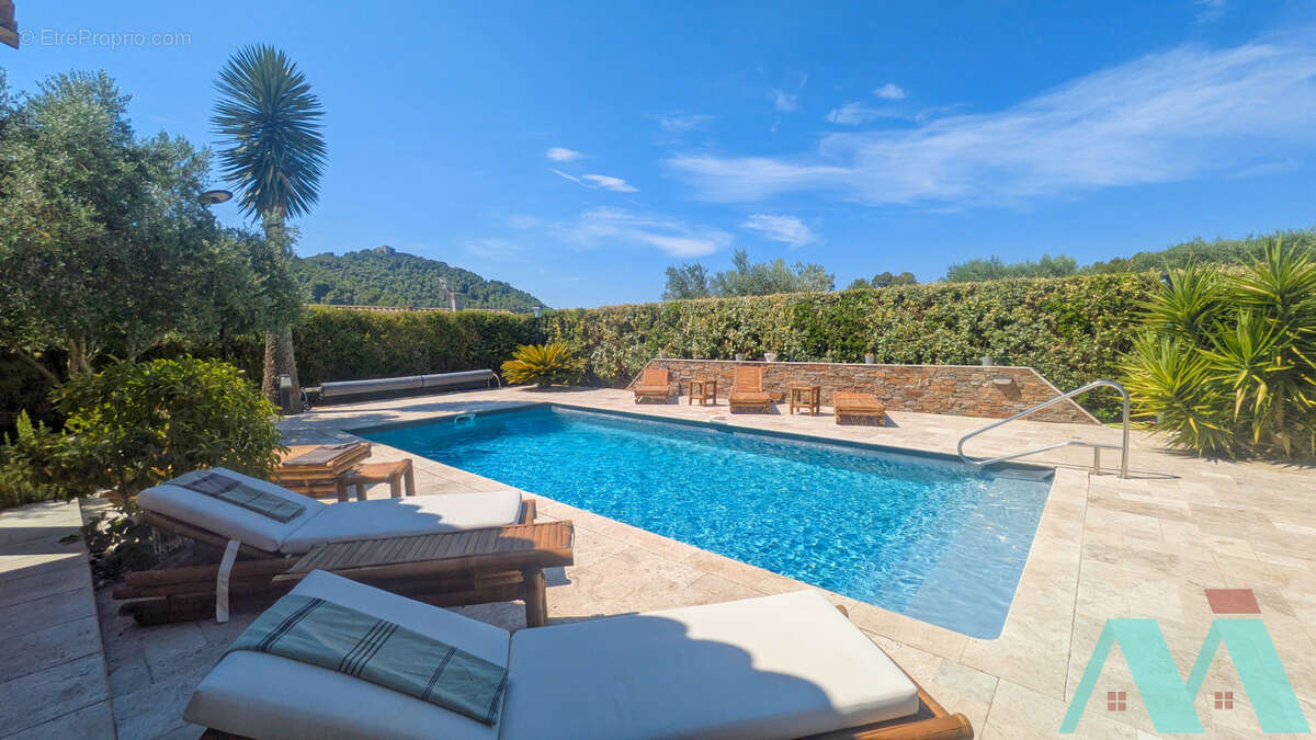 Maison à LE CASTELLET
