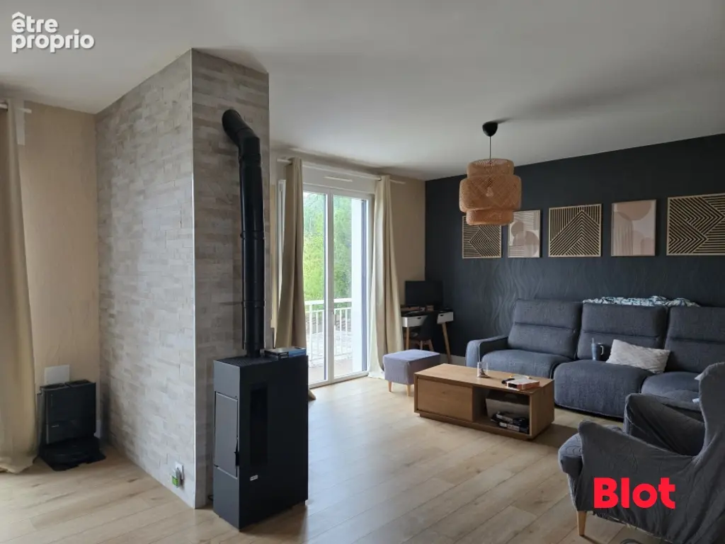 Maison 8 pièces 211 m² à vendre à Fougeres (35300) - photo 3
