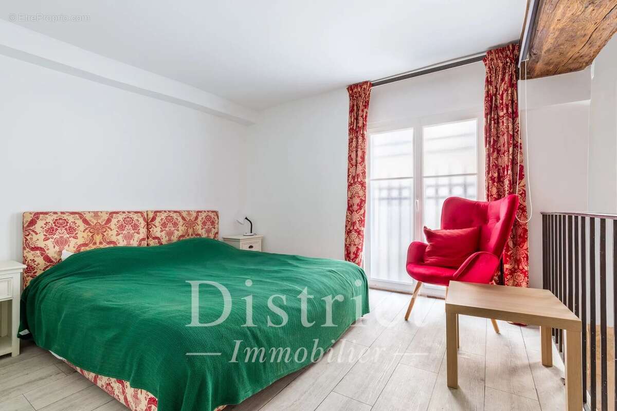 Appartement à PARIS-4E