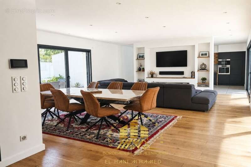 POMPIGNAC – Villa contemporaine de 180 m² avec piscine, aux portes de Bordeaux - photo 2