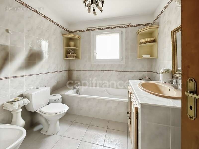 Maison 6 chambres + studio independant - photo 15