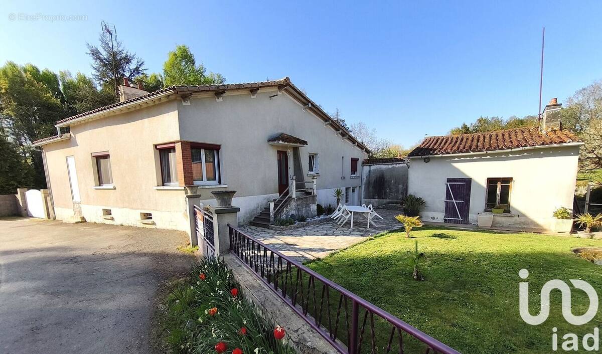 Photo 1 - Maison à PAMPLIE