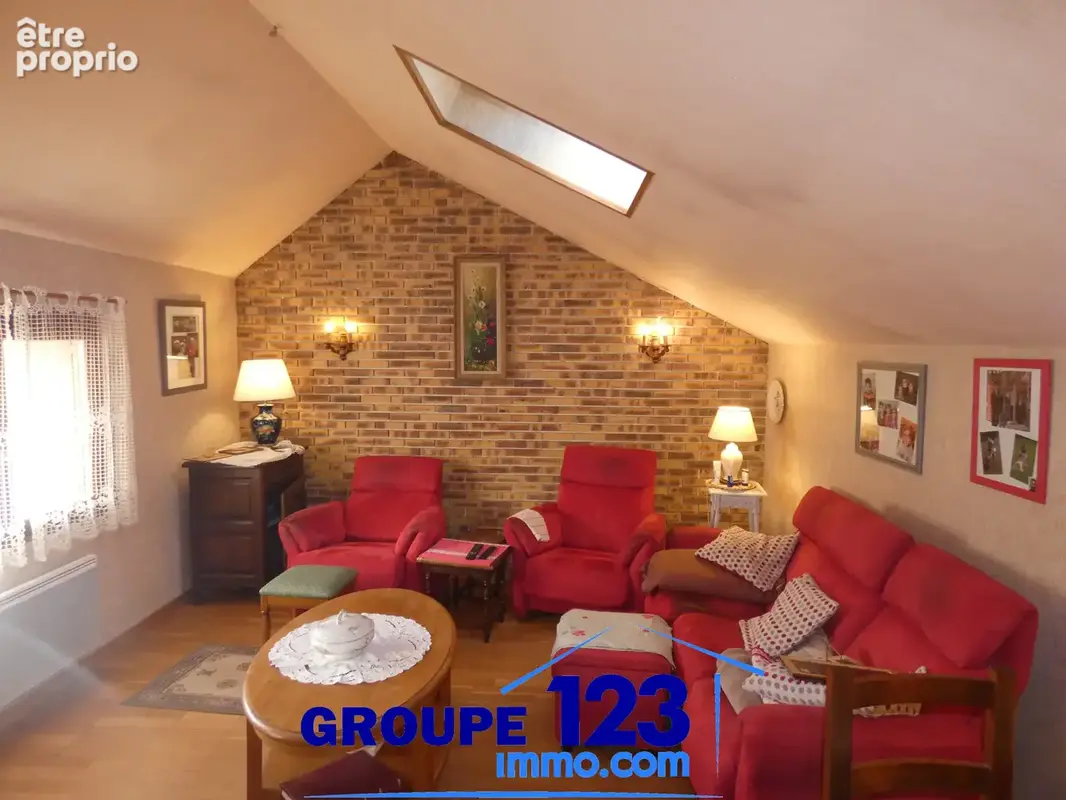 Maison et local commercial - photo 5