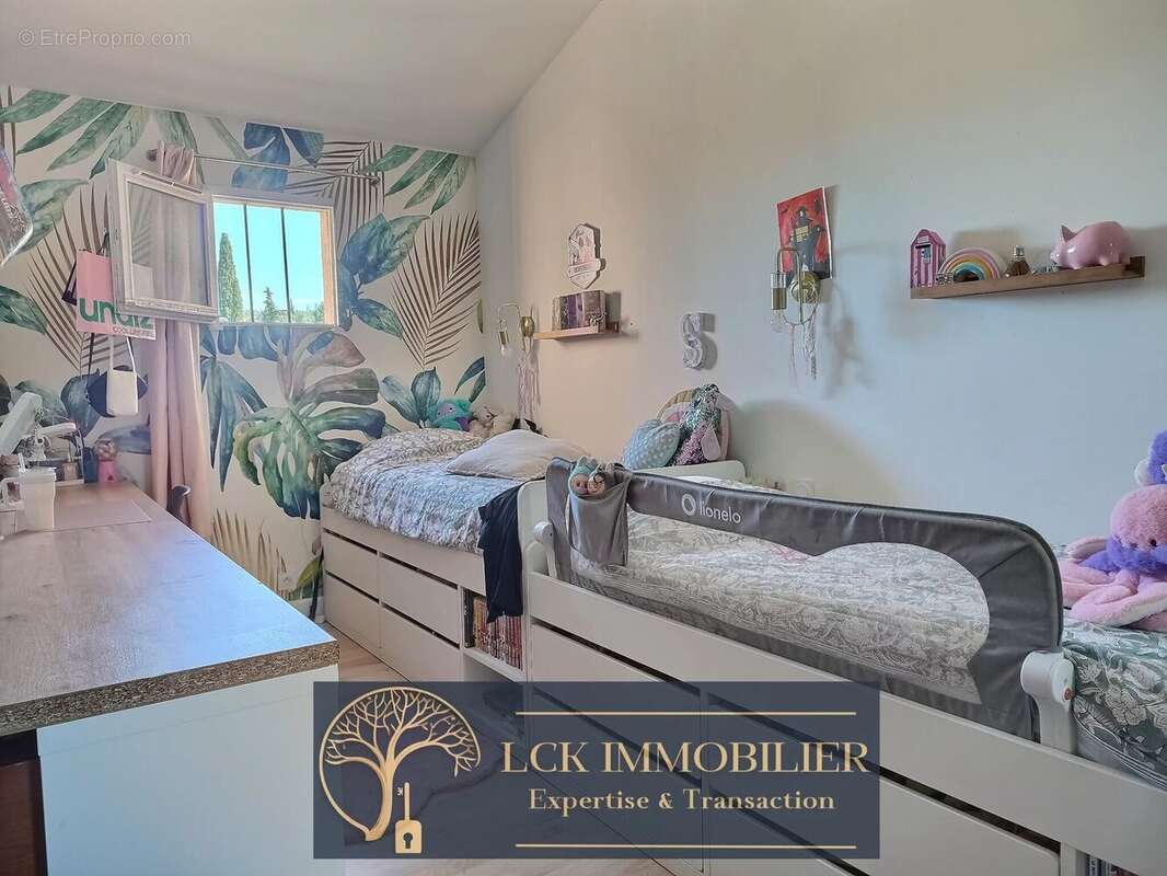 Roquebrune sur argens - maison a proximite de toutes commodites avec jardin et garage - photo 9