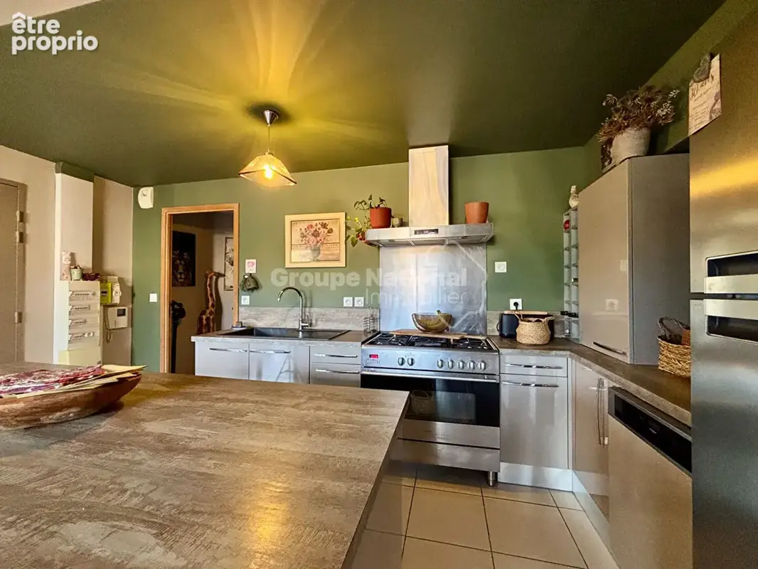 Appartement Nimes 6 pièce(s) 121.41m2 (dont 150 m² utile ) Terrasse / 2 parkings et cave - photo 5