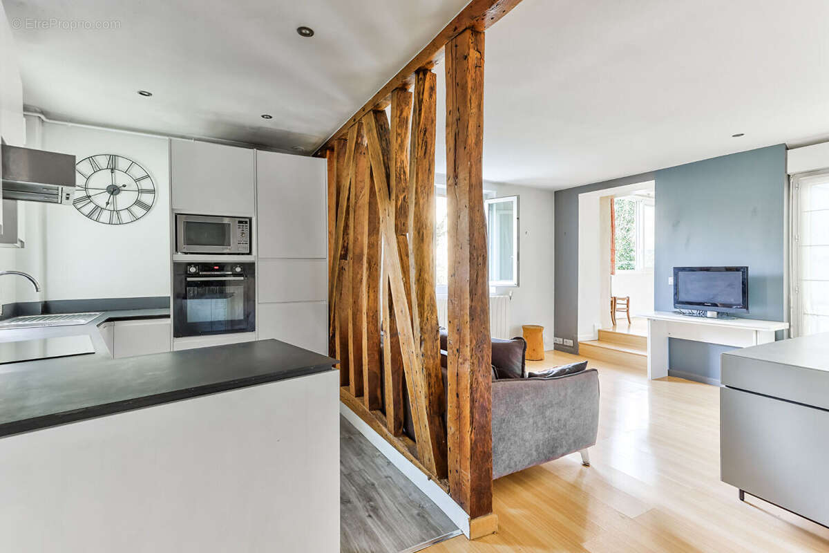 Appartement à PARIS-14E