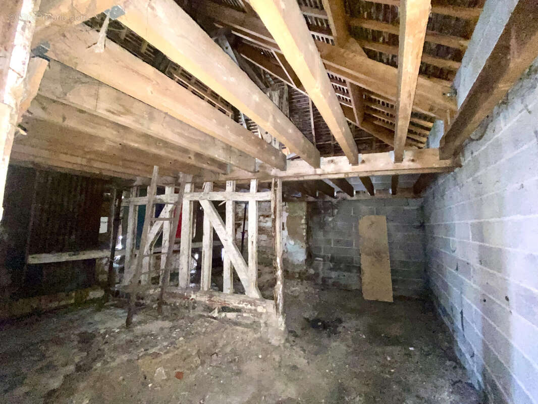 Maison à PONT-SAINTE-MARIE