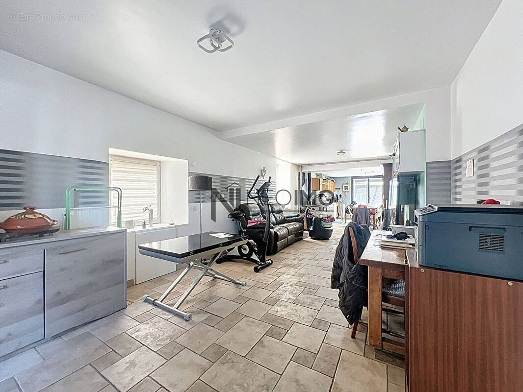 Maison à GOUSSAINCOURT