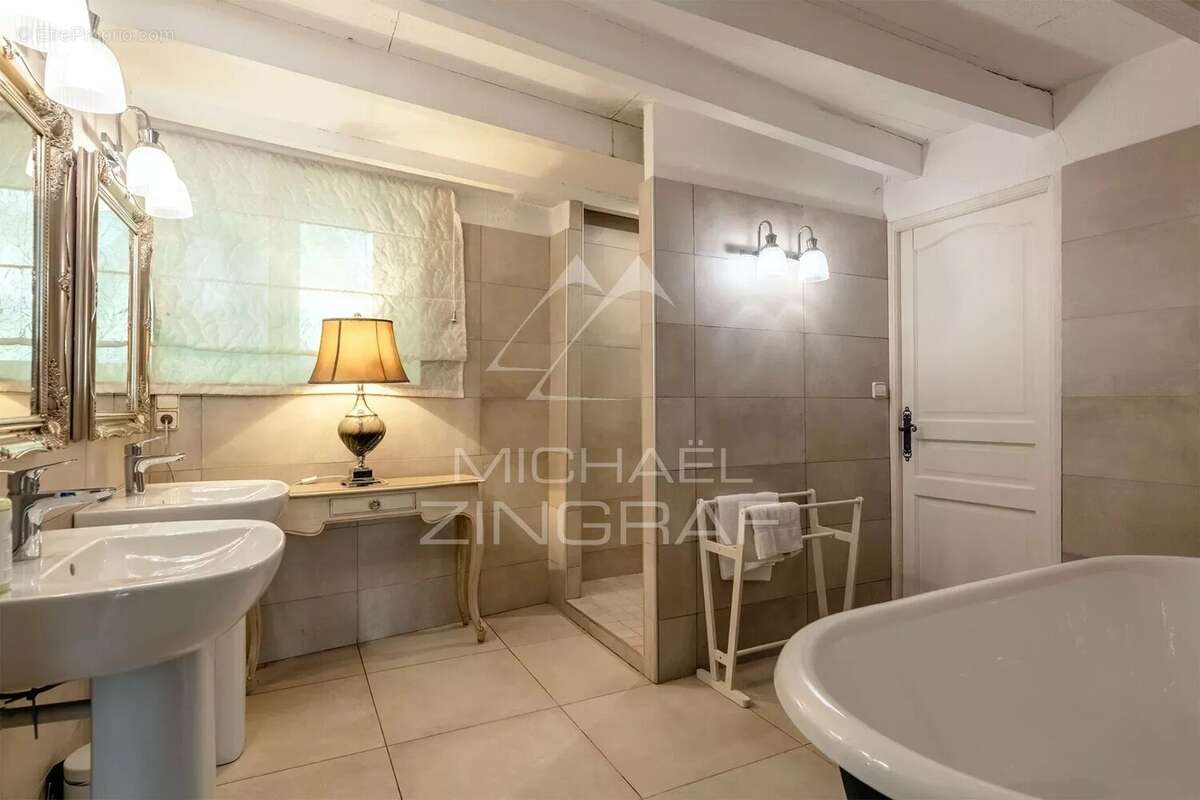 Maison à MAUZENS-ET-MIREMONT