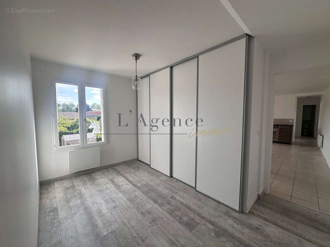 Appartement à LAMORLAYE