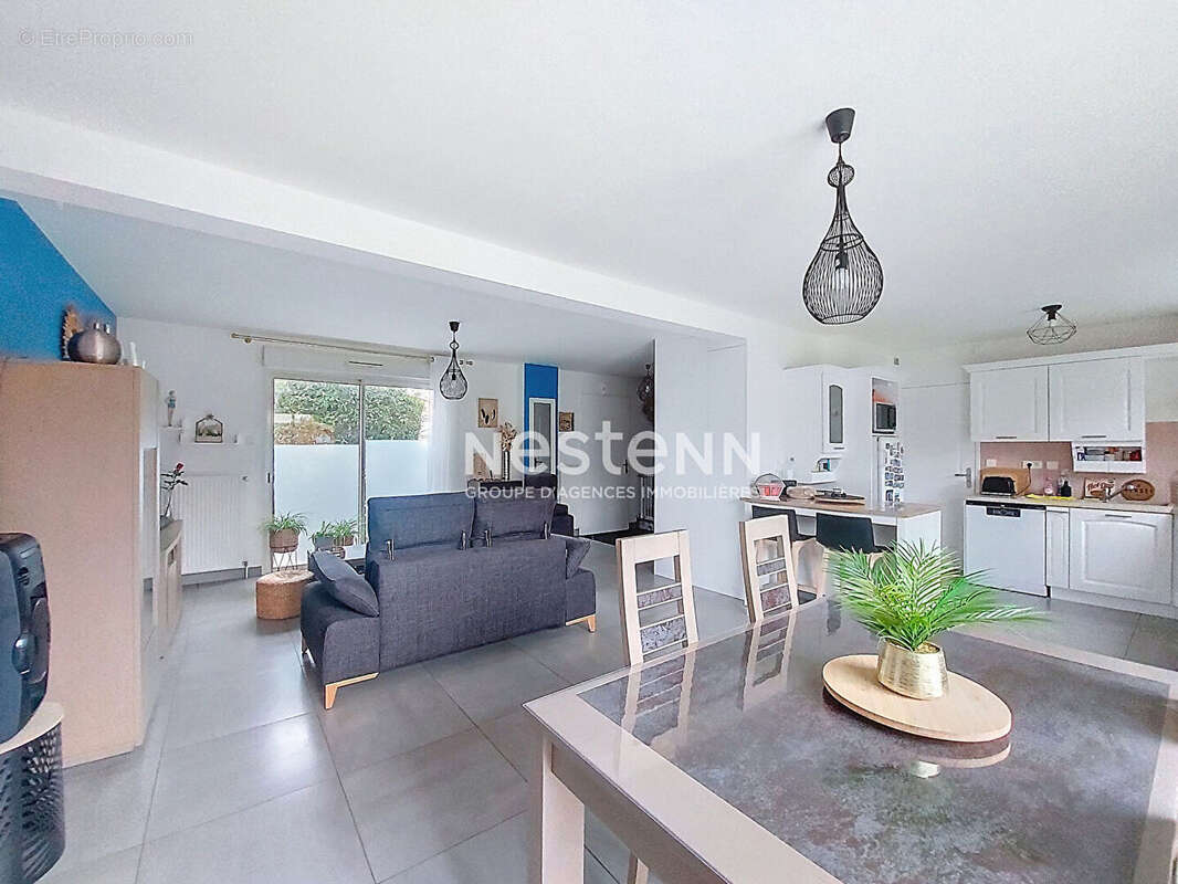 Maison à SAINTE-LUCE-SUR-LOIRE