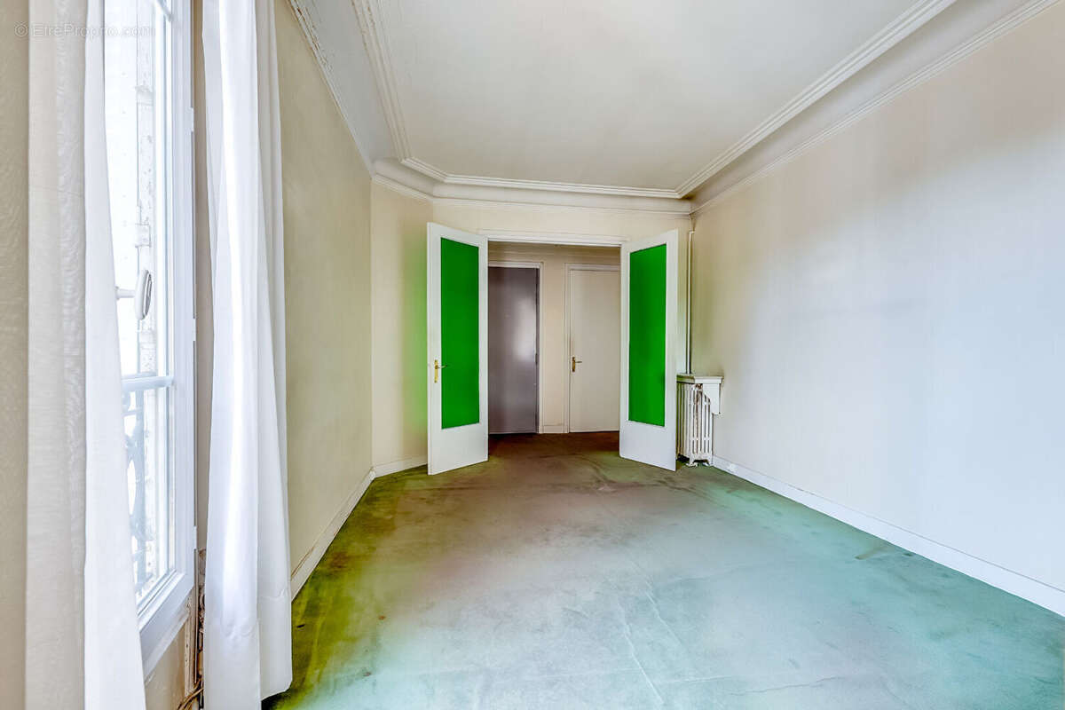 Appartement à PARIS-17E