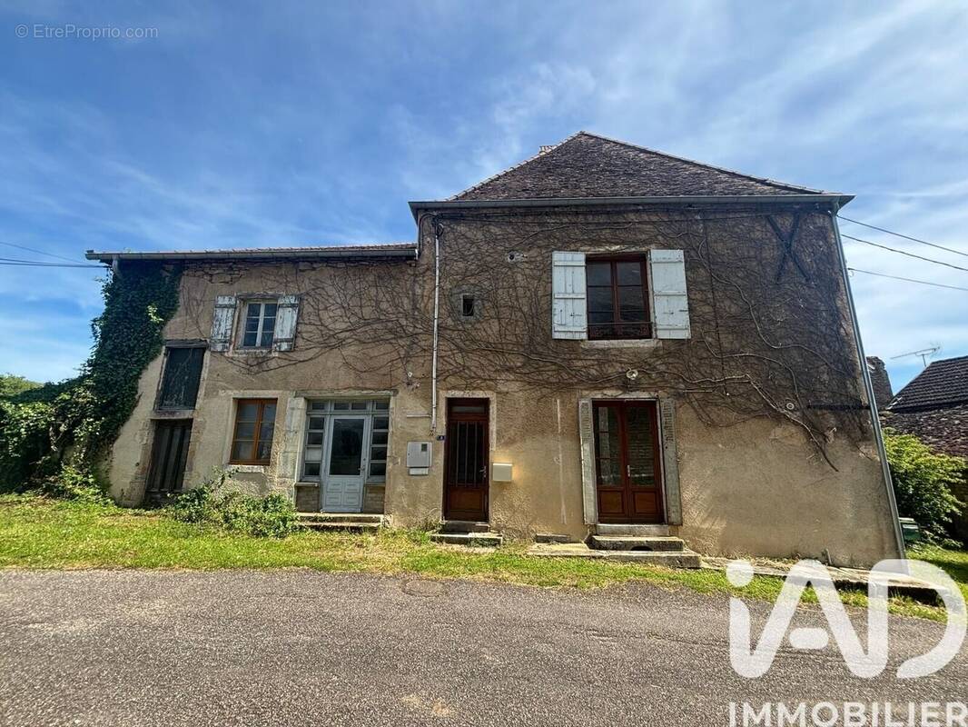 Photo 1 - Appartement à BUCEY-LES-GY