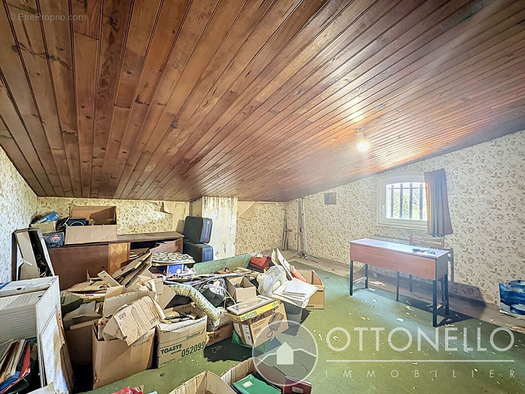 Maison à ROQUEBRUNE-SUR-ARGENS