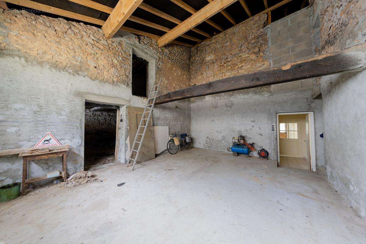 Maison à MEILLONNAS