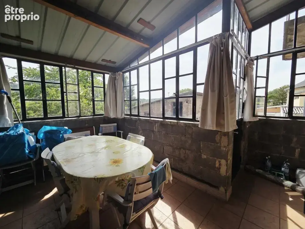 Maison 4 pièces de 110 m² avec grand terrain et dépendances — Stiring- - photo 13