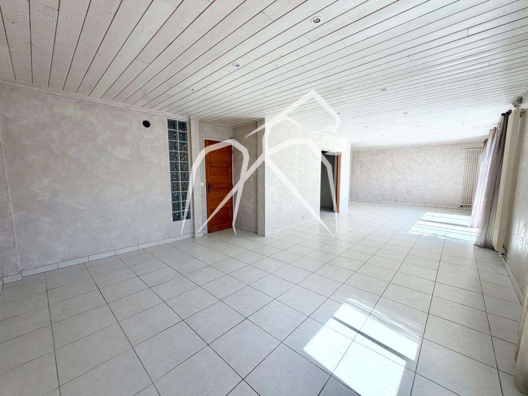 Pavillon individuel  vivable de plain-pied  160 m²  5 chambres  le mesnil-esnard (76240) - photo 4