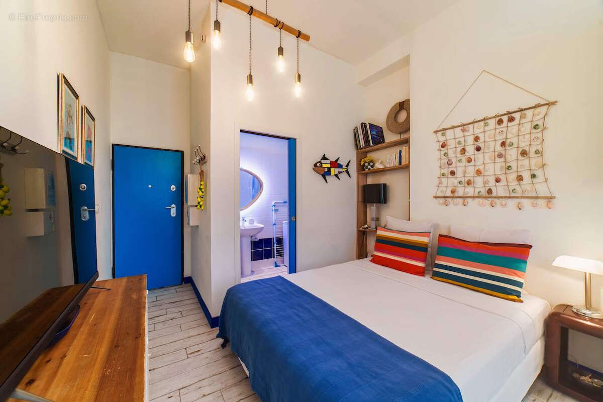 Appartement à MARSEILLE-1E