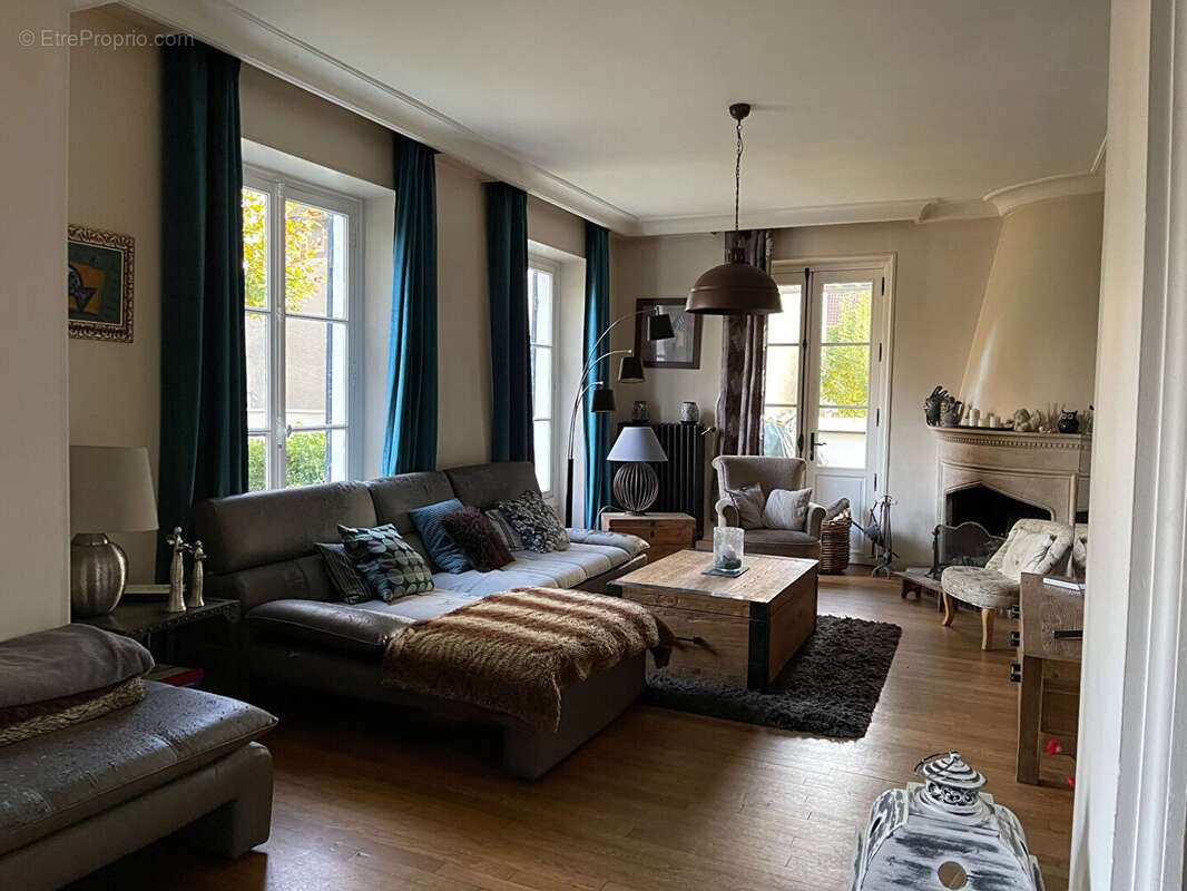 Maison à BOURAY-SUR-JUINE