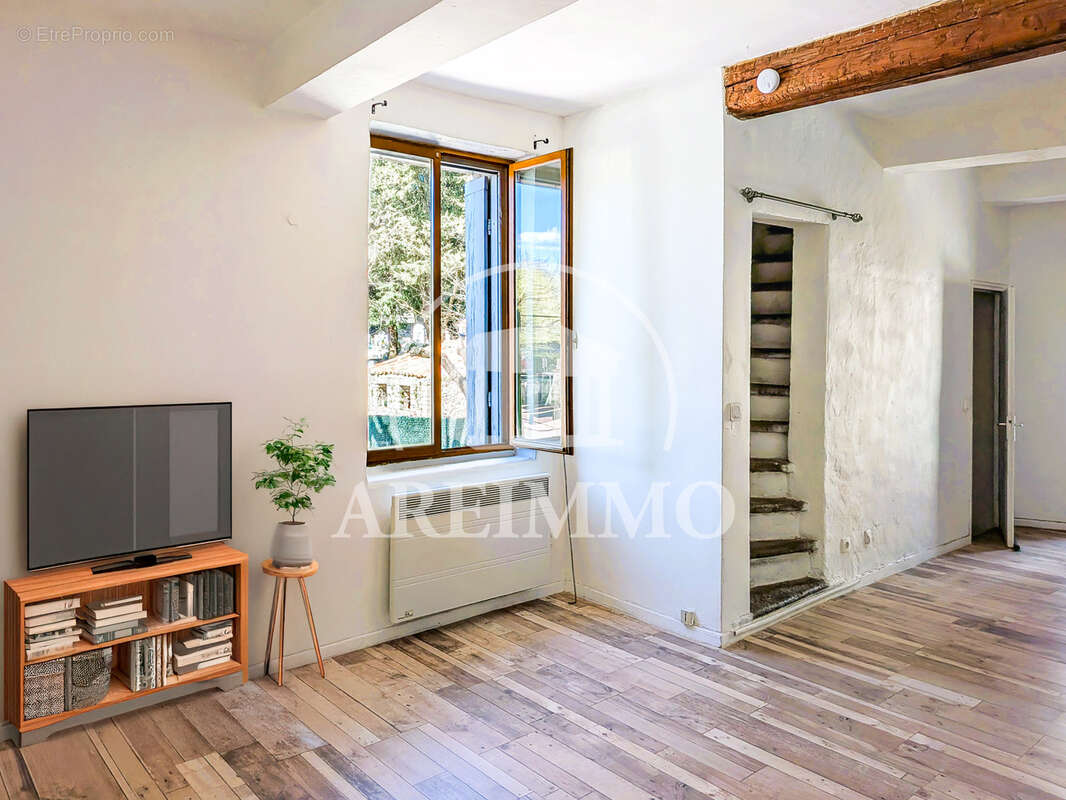 Appartement à SAINT-MARTIN-DE-LONDRES