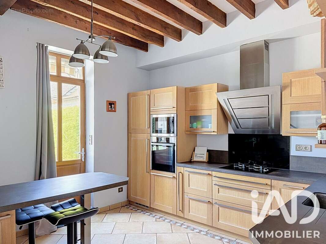 Maison 227 m² à Chateauneuf-Sur-Loire  - photo 5