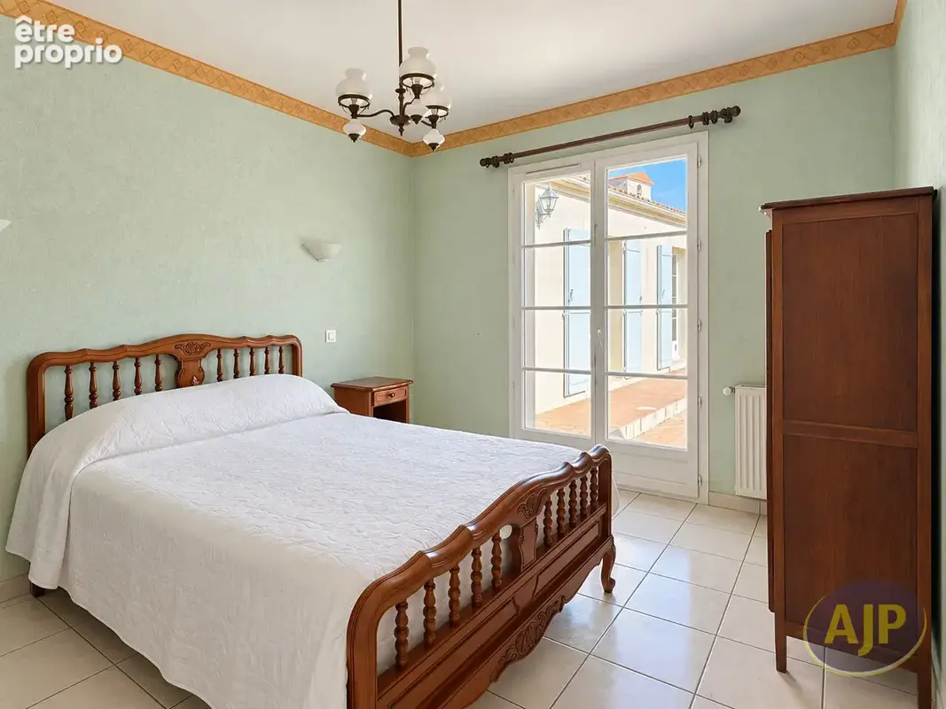 Saint-georges-des-coteaux  maison de plain-pied avec piscine - photo 6