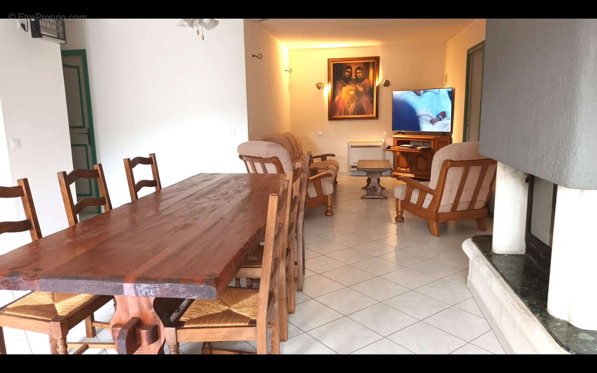 Maison indépendante de plain-pied, calme,  nature, vue dégagée, piscine, garage - photo 3