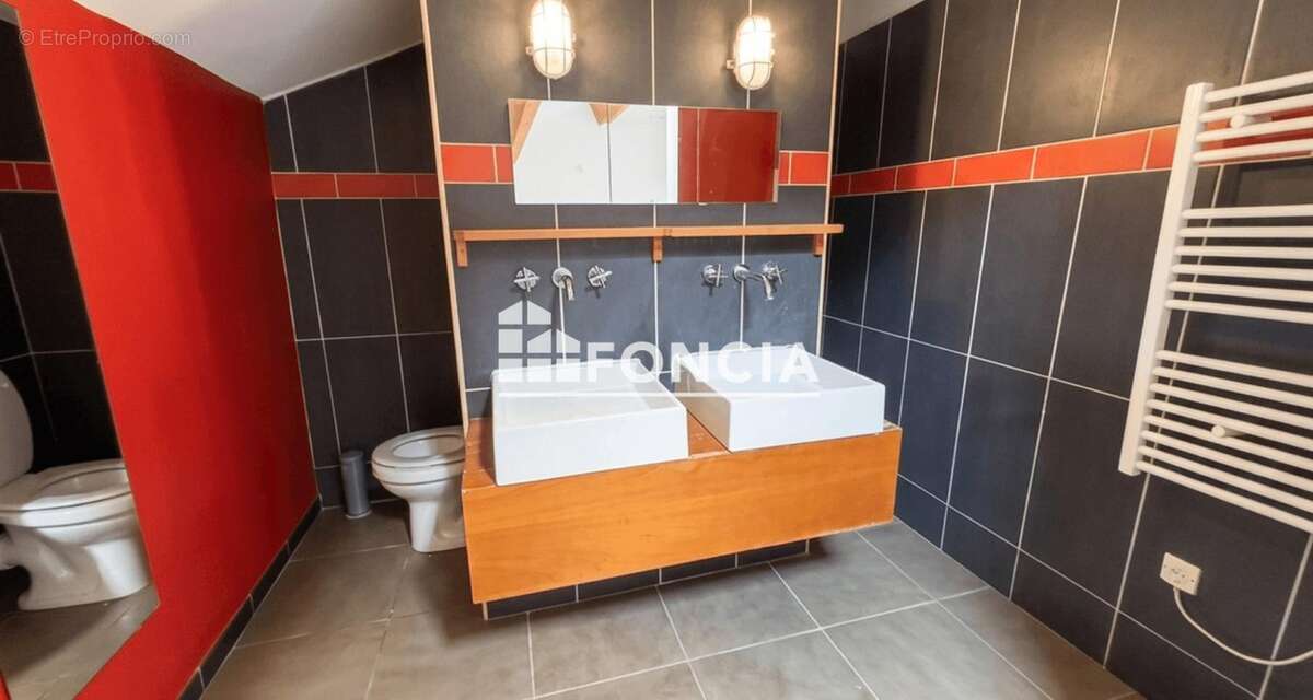 Appartement à MARSEILLE-3E