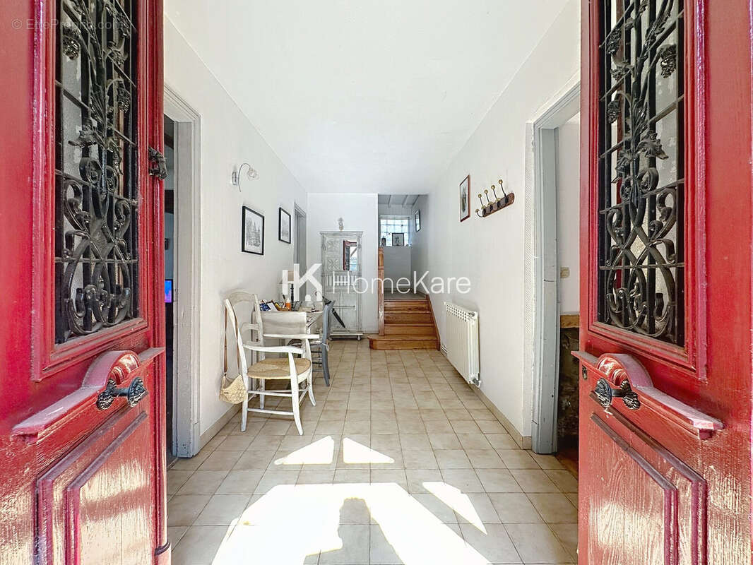 Maison 160 m² à Mane  - photo 3
