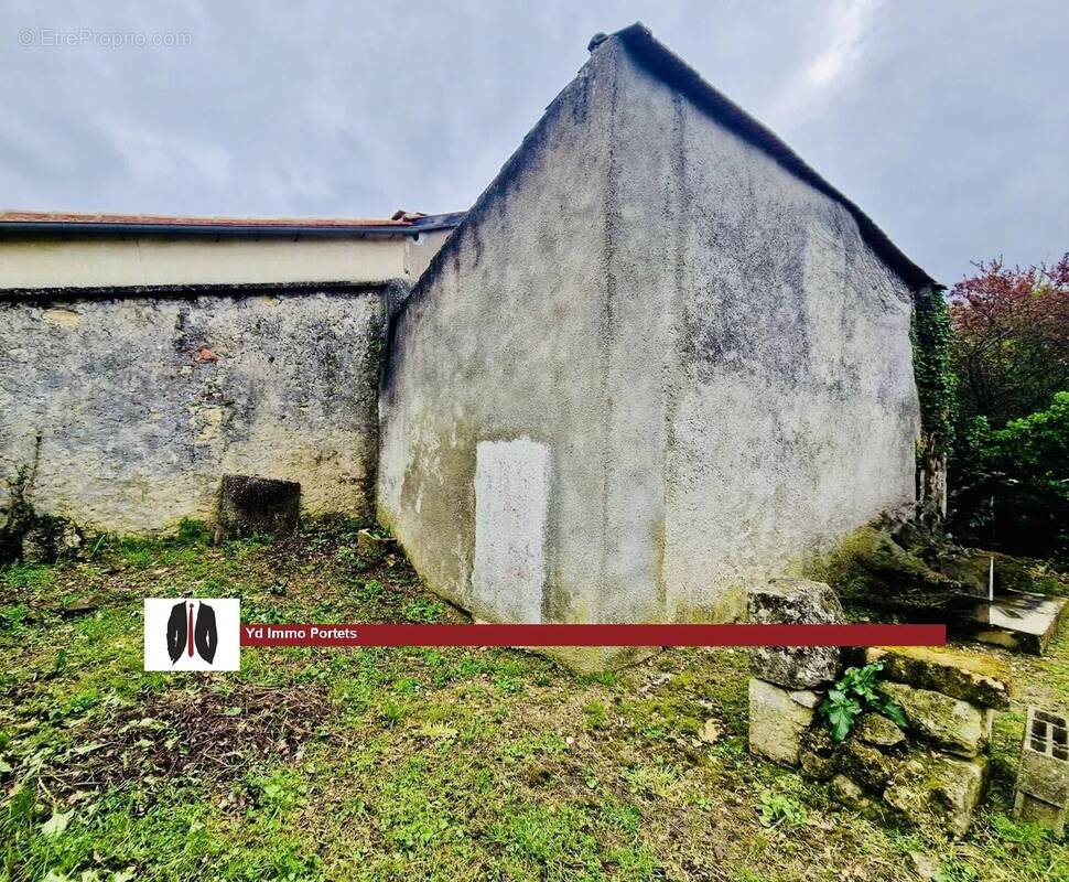 Maison à PORTETS