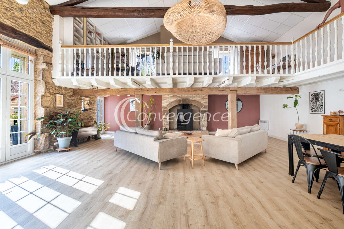 Maison à SAINT-JOUVENT