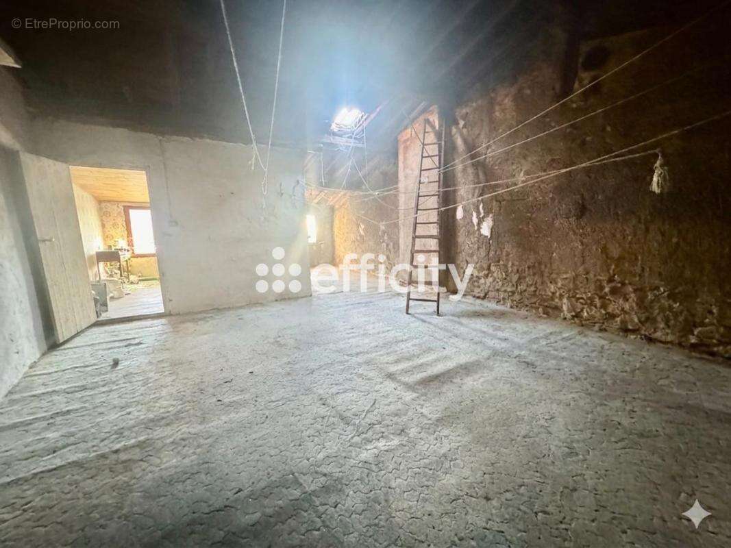 Appartement à THIERS