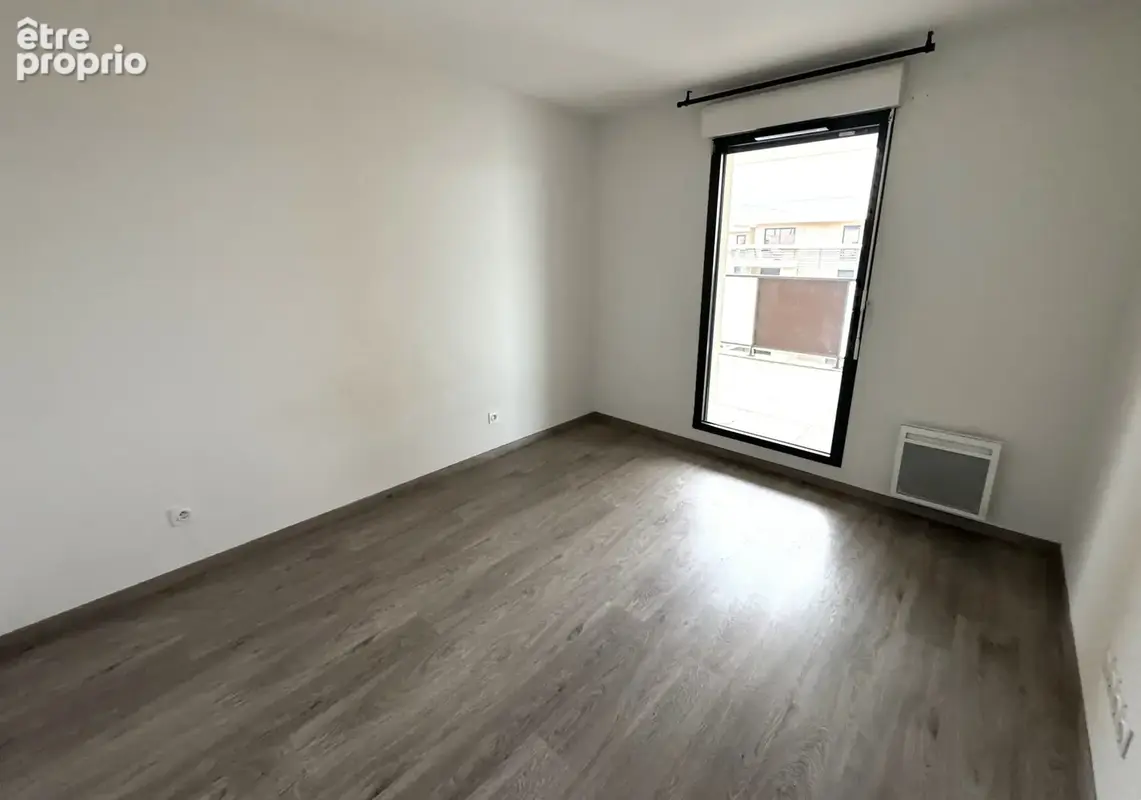 Aix en Provence. La Duranne haute. Appartement de type 2 de 42 m2 avec ascenseur, terrasse et parking privatif - photo 4