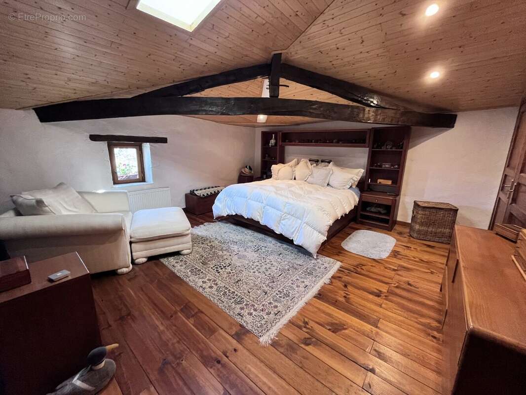 Maison à PUYSSERAMPION