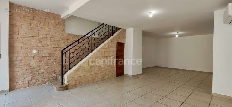 Appartement à EYRAGUES