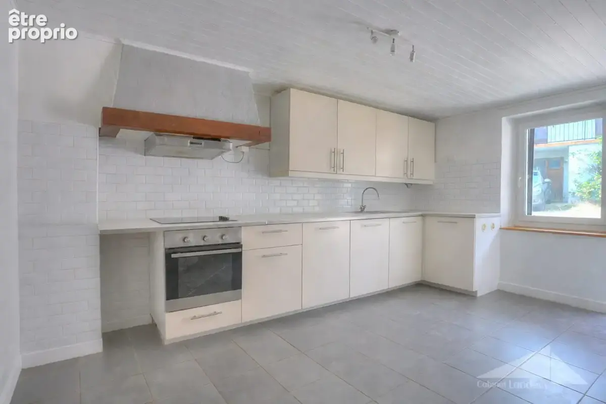 Maison 115 m² à Collonges  - photo 2
