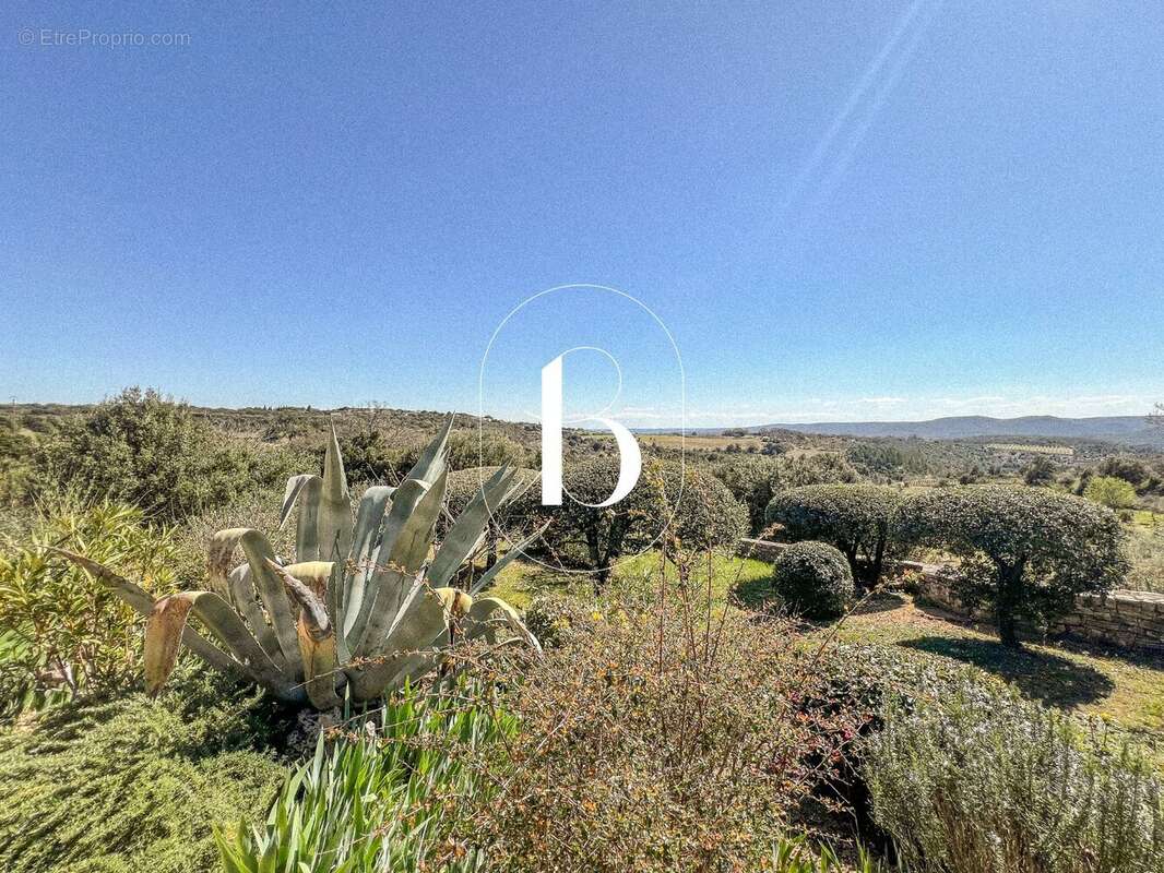 Maison à ORGNAC-L&#039;AVEN