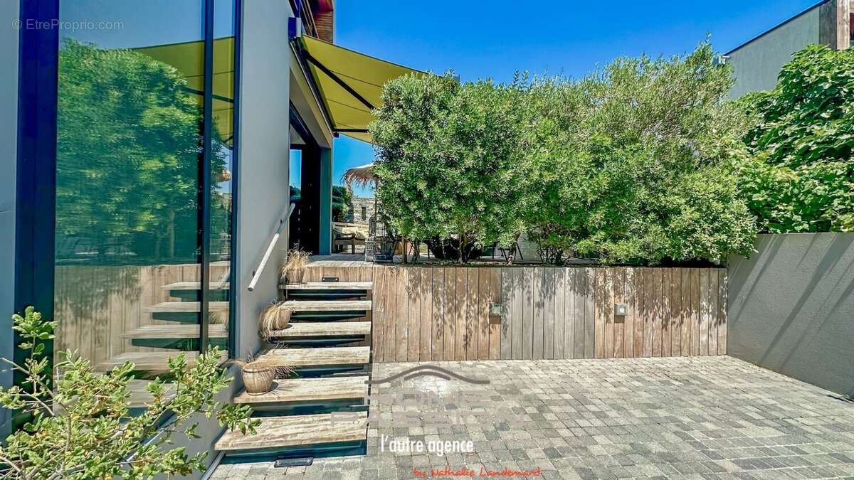 Maison à VAUX-SUR-MER