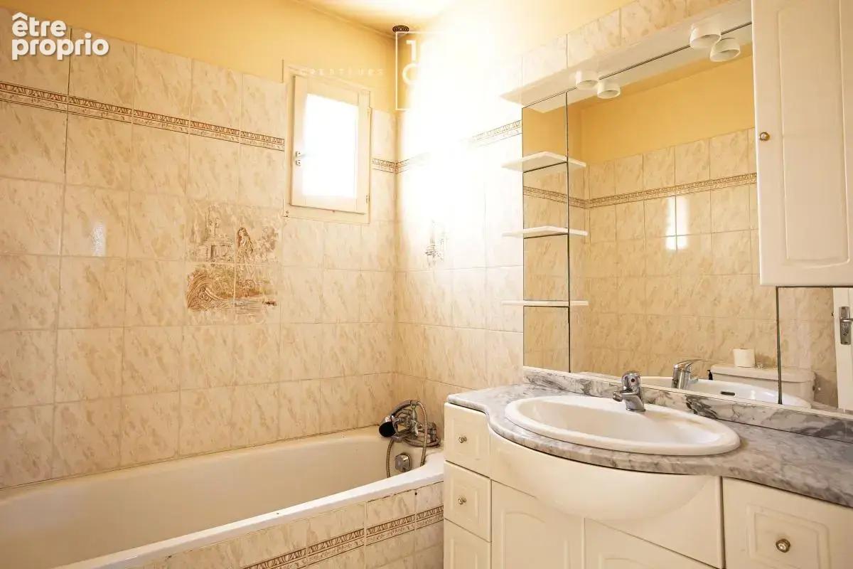 Maison T6 - 115 M2 sur 500 M² de parcelle - secteur Verduron - photo 15