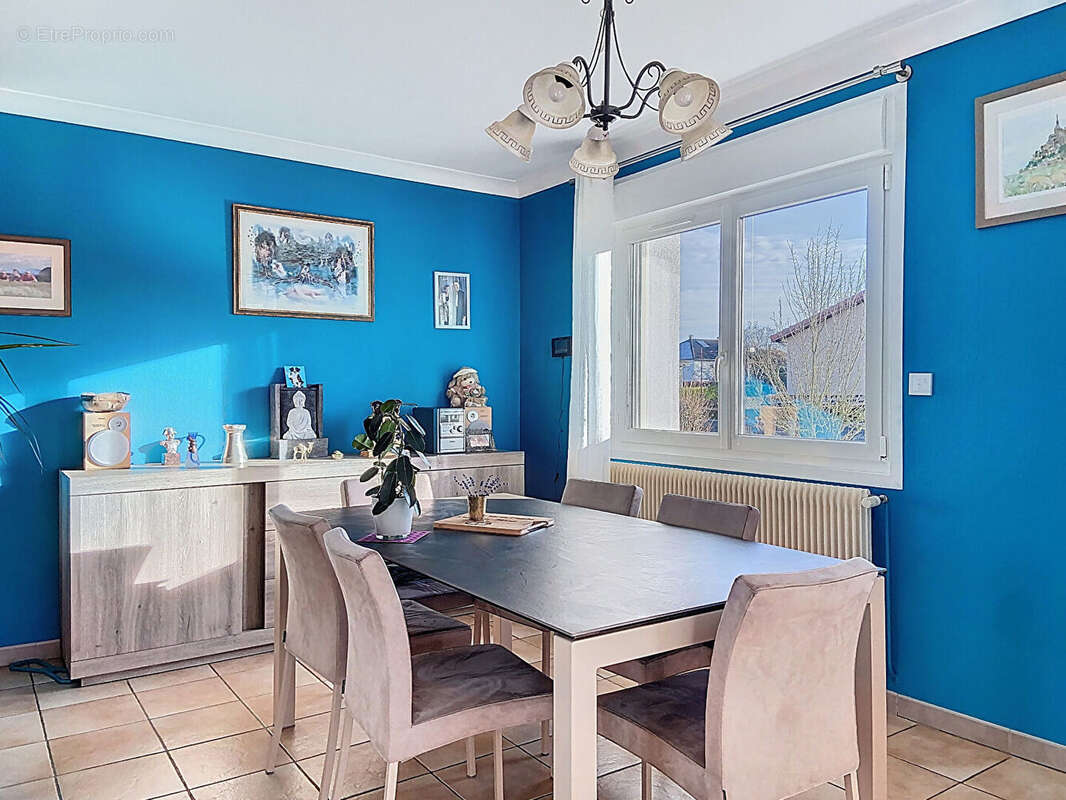 Maison à GIRONCOURT-SUR-VRAINE