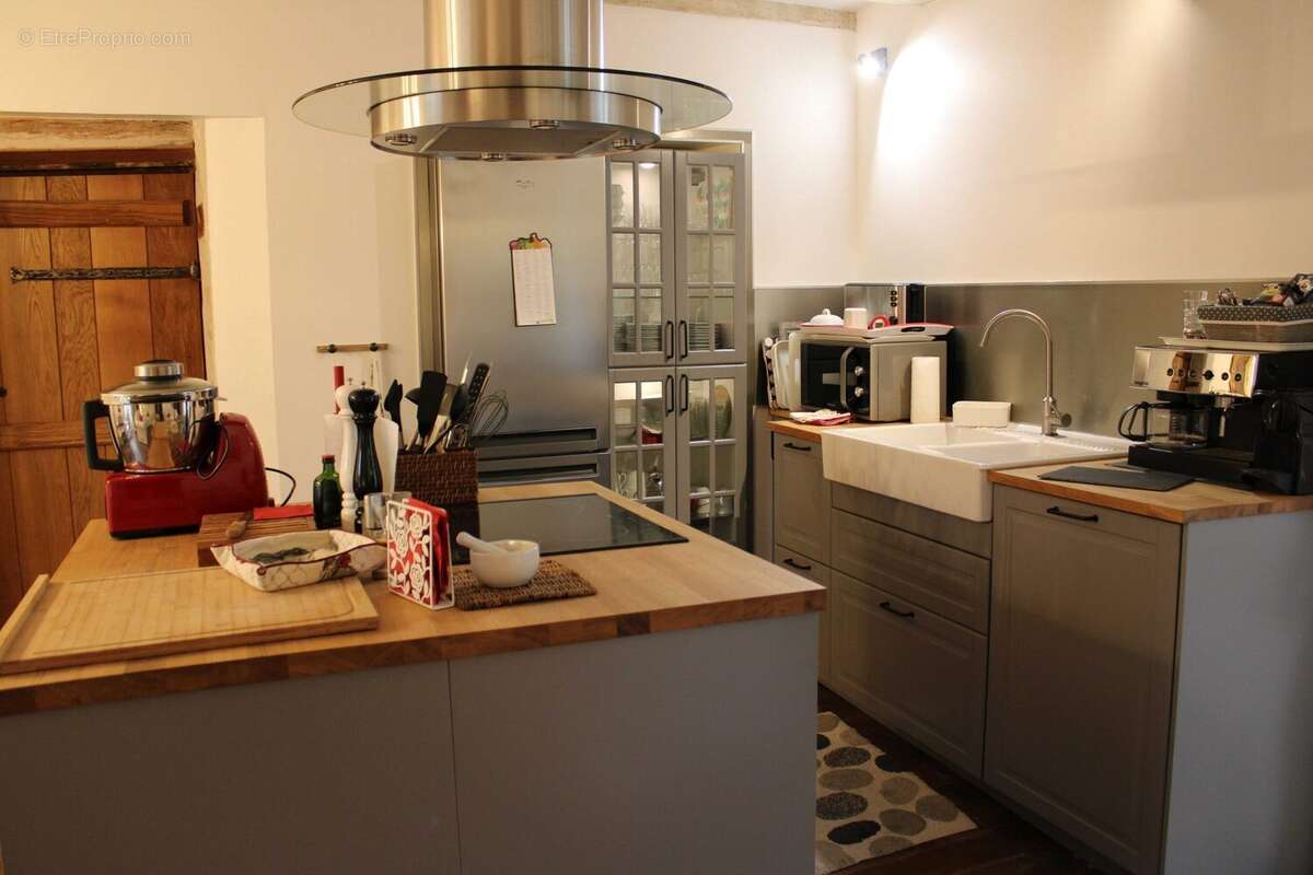 Maison 158 m² à Chasseneuil-Sur-Bonnieure  - photo 5