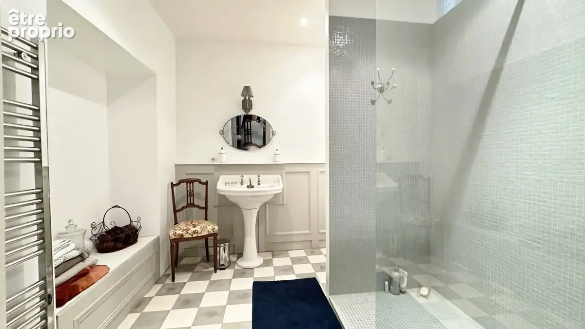 Maison de maitre de type t8 de 375 m2 dont une maison d'invite + 3 dependances - photo 24